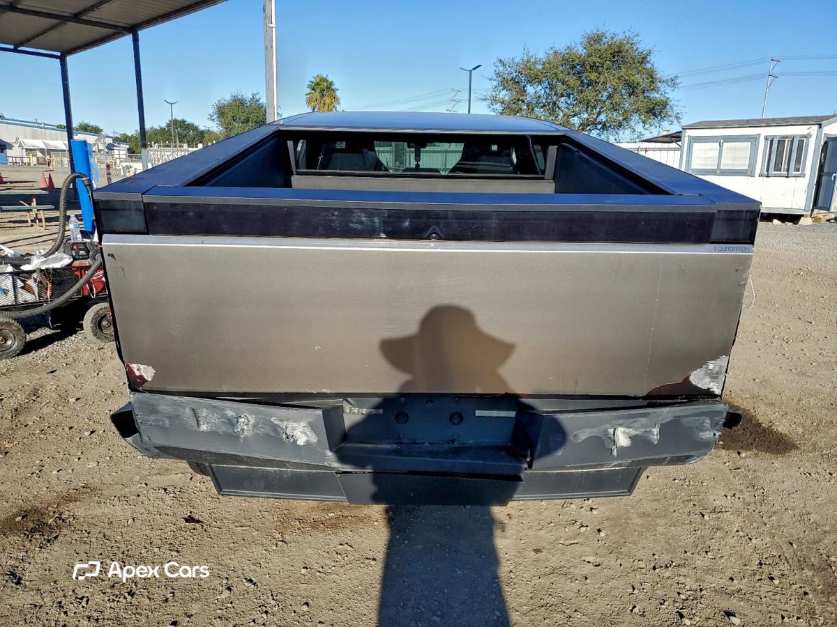 Tesla Cybertruck 2024