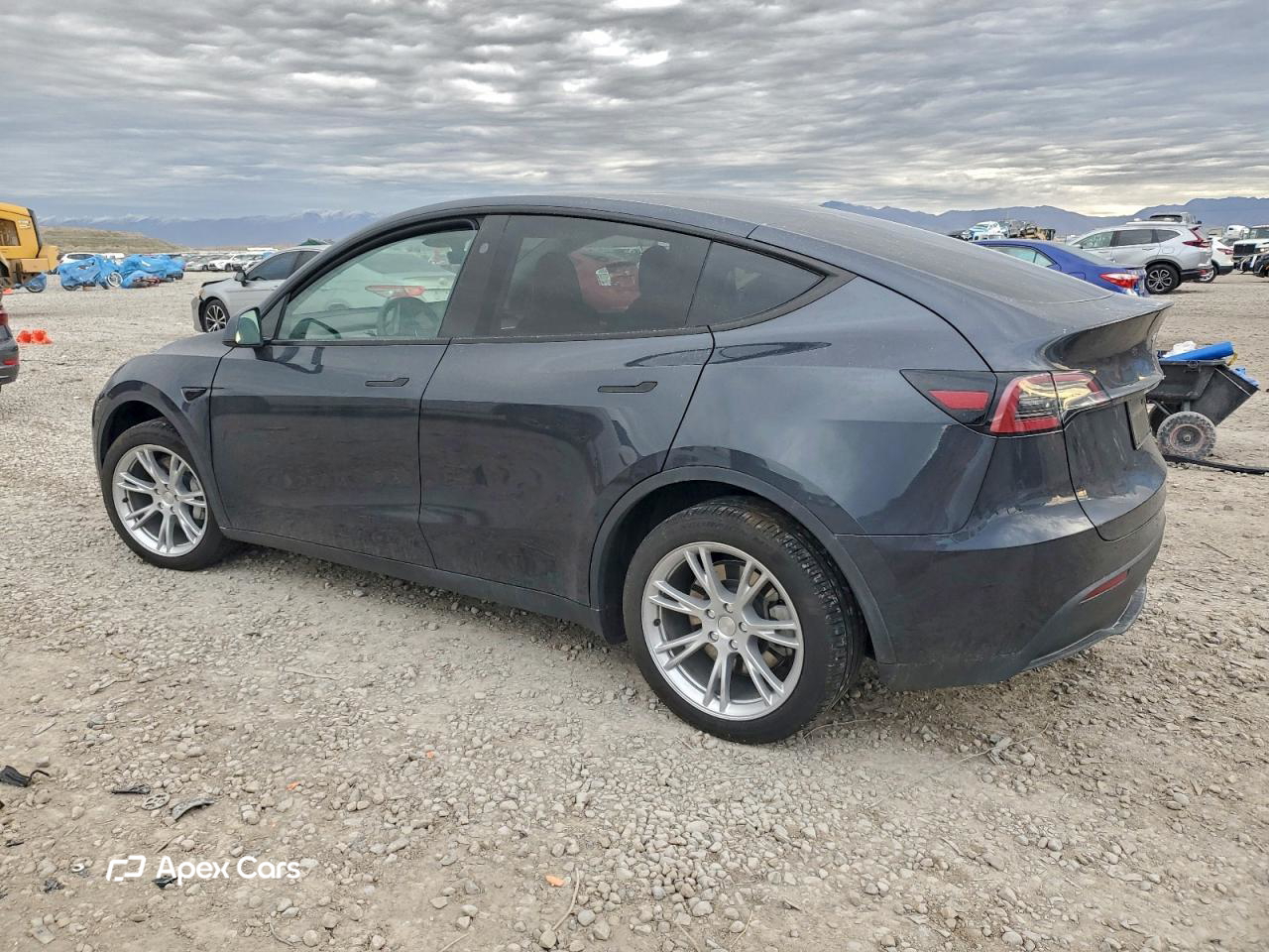 Tesla Model Y 2024