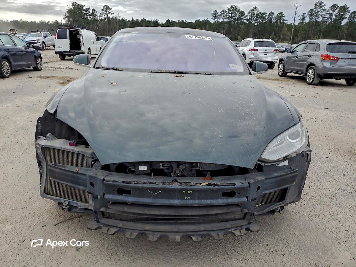 Tesla Model S 2014