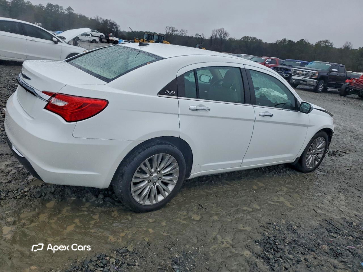 Chrysler 200 2011