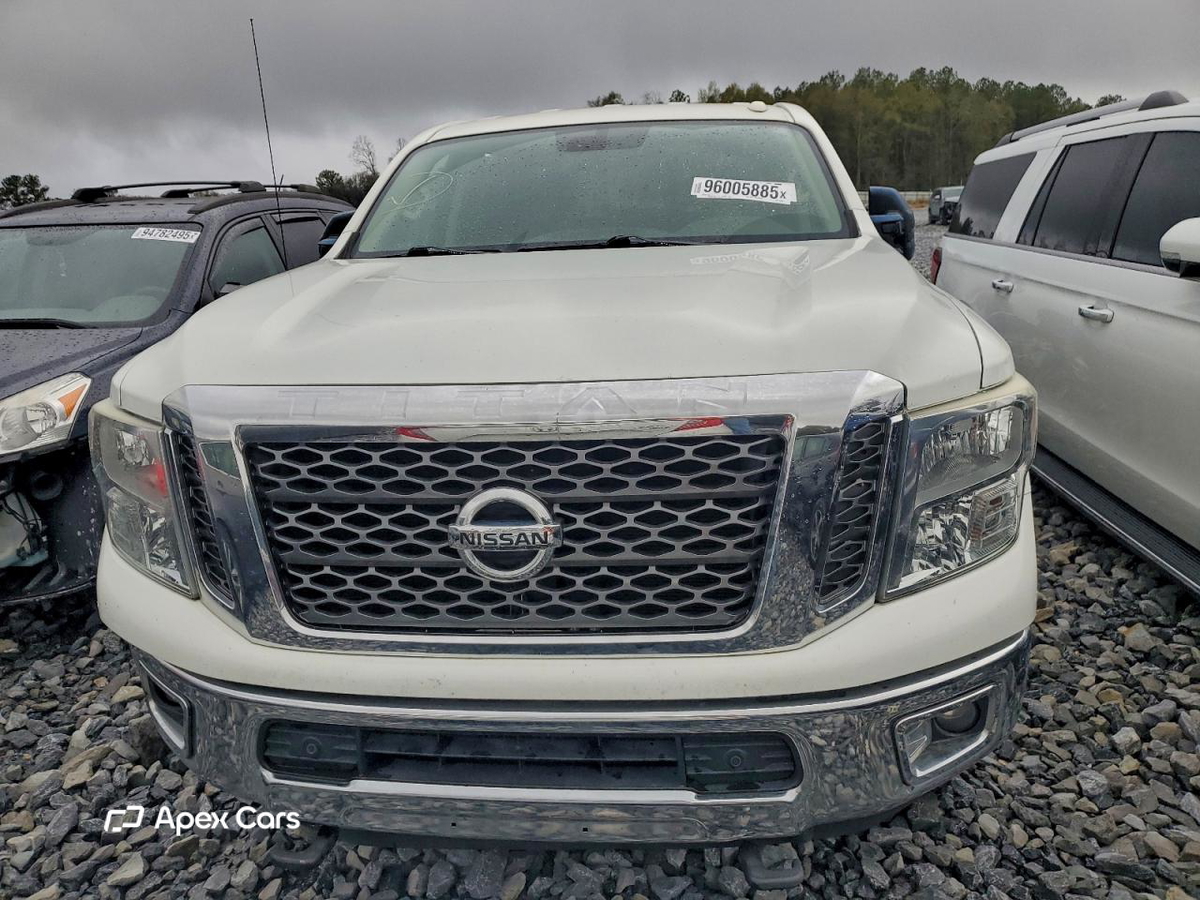 Nissan Titan 2017