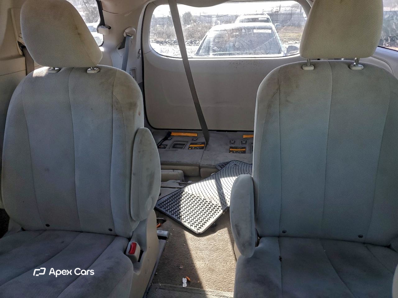 Toyota Sienna 2011