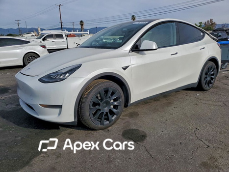 Tesla Model Y 2020 - Image 1 of 13