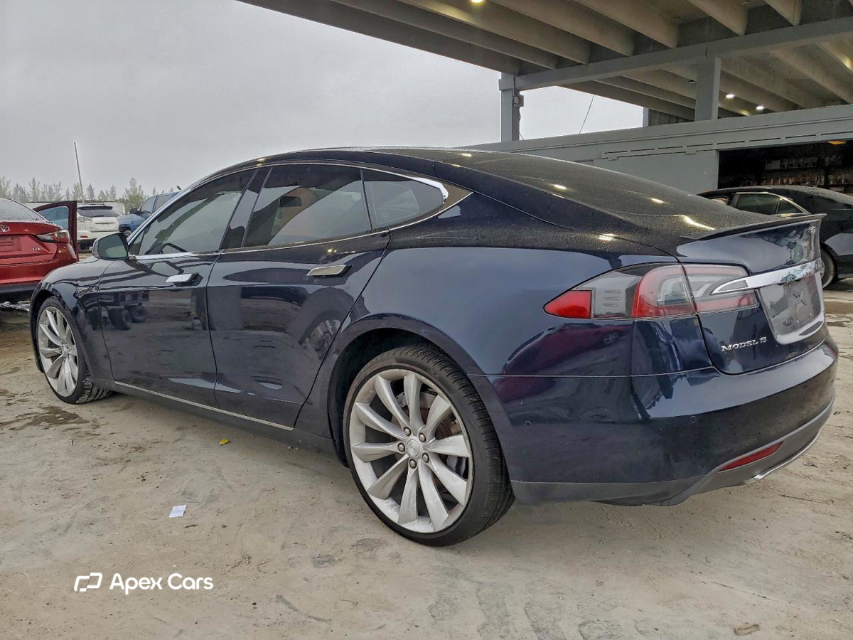 Tesla Model S 2014