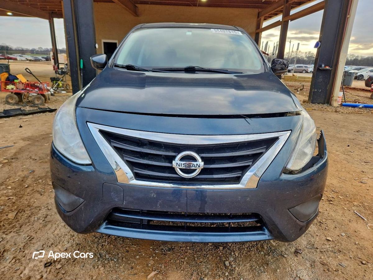 Nissan Versa 2016