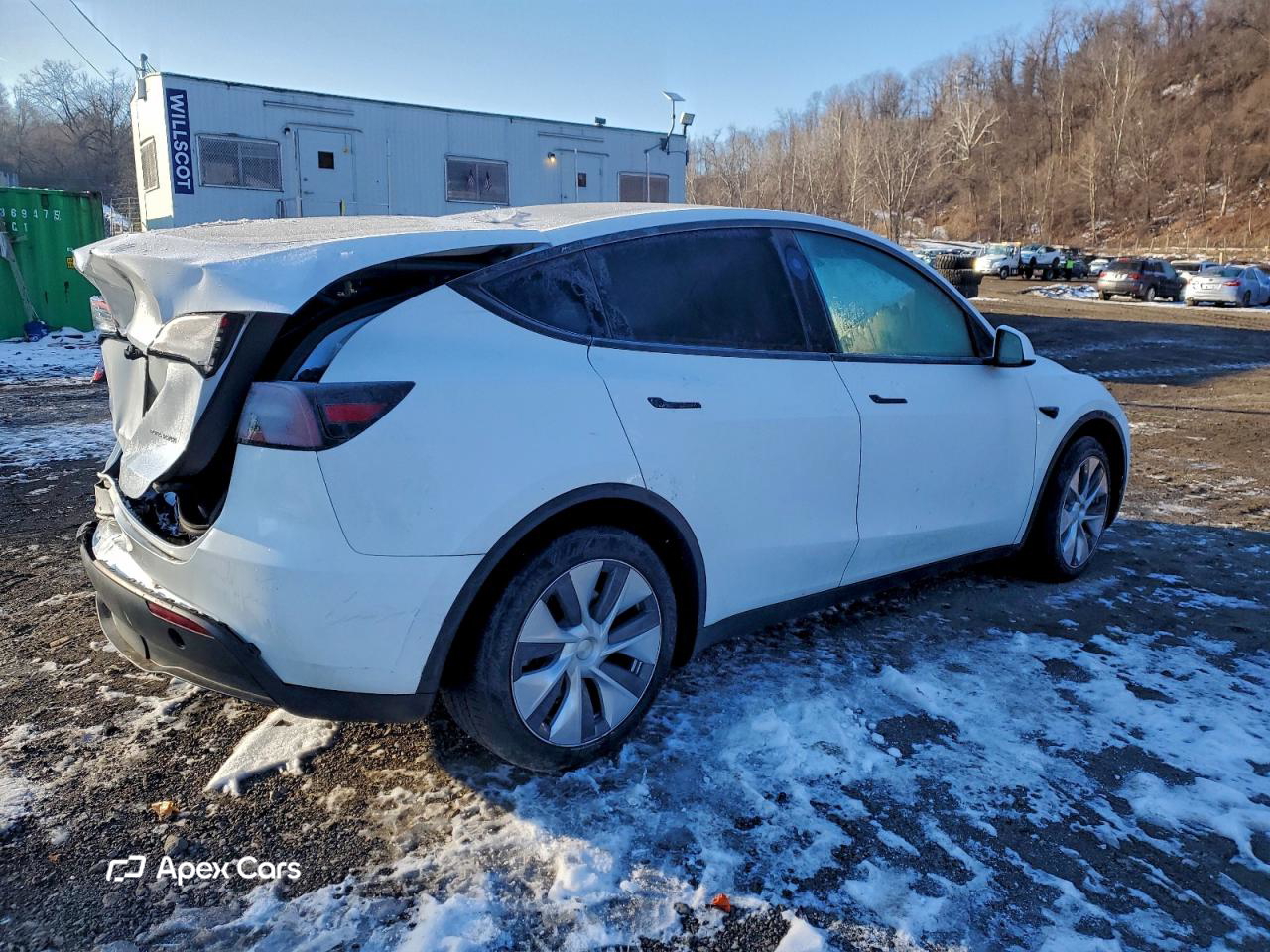 Tesla Model Y 2024