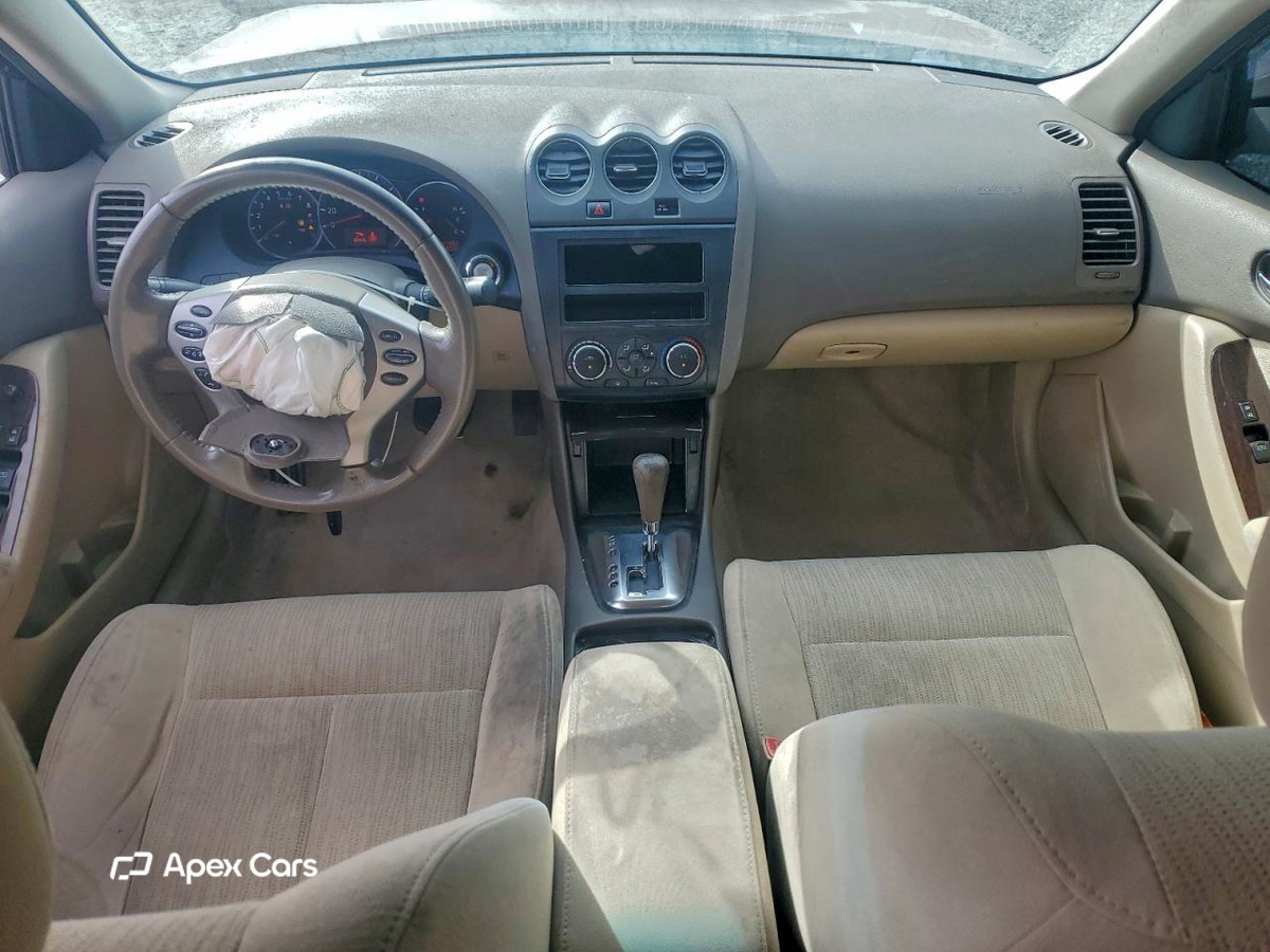 Nissan Altima 2012
