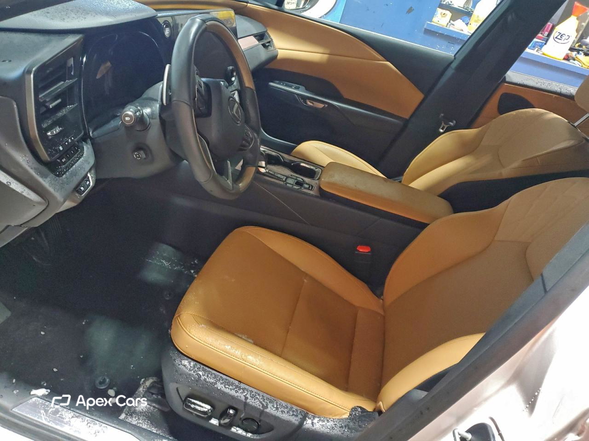 Lexus RX 2023