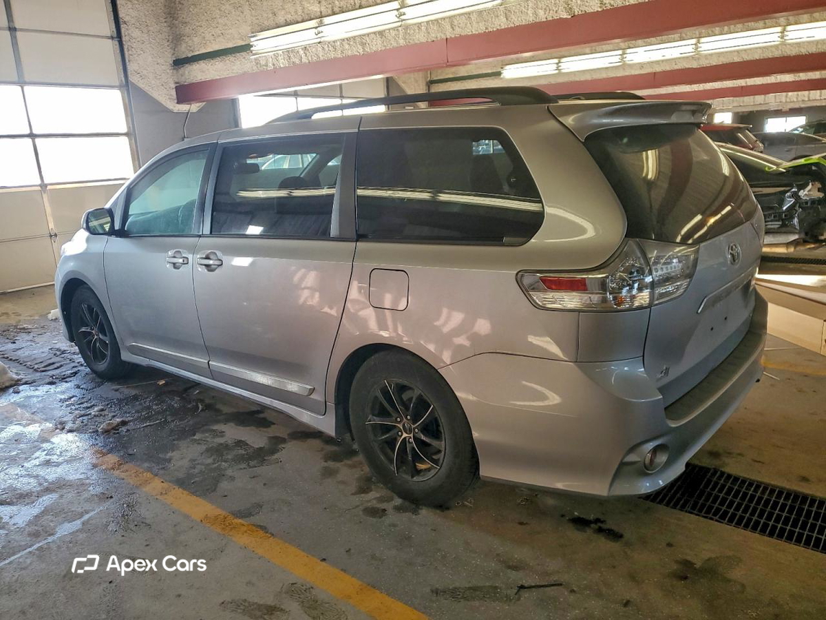 Toyota Sienna 2012
