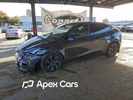 Tesla Model Y 2025 - Image 1 of 13