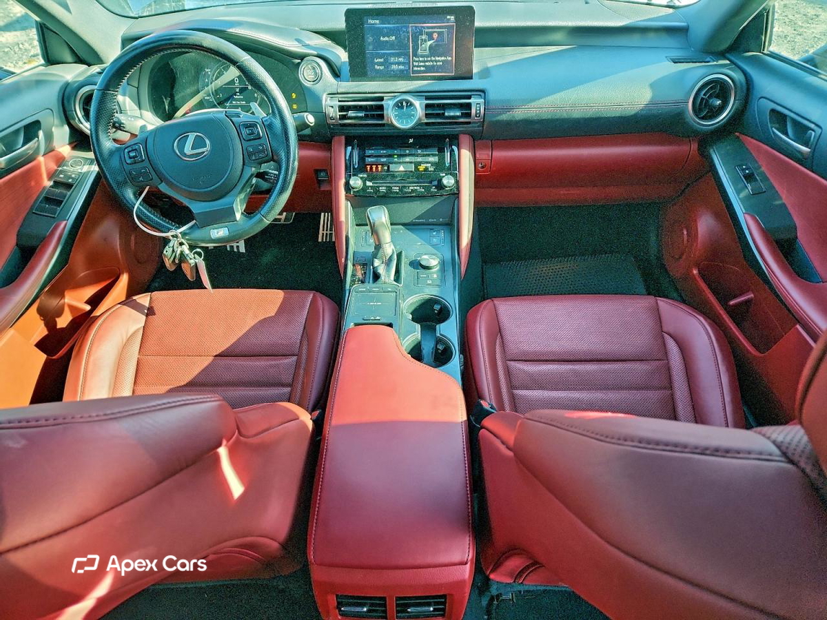 Lexus IS 2021
