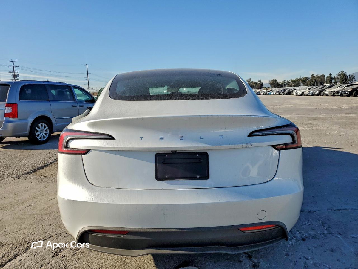 Tesla Model 3 2025