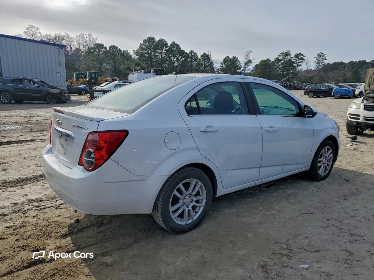 Chevrolet Sonic 2015
