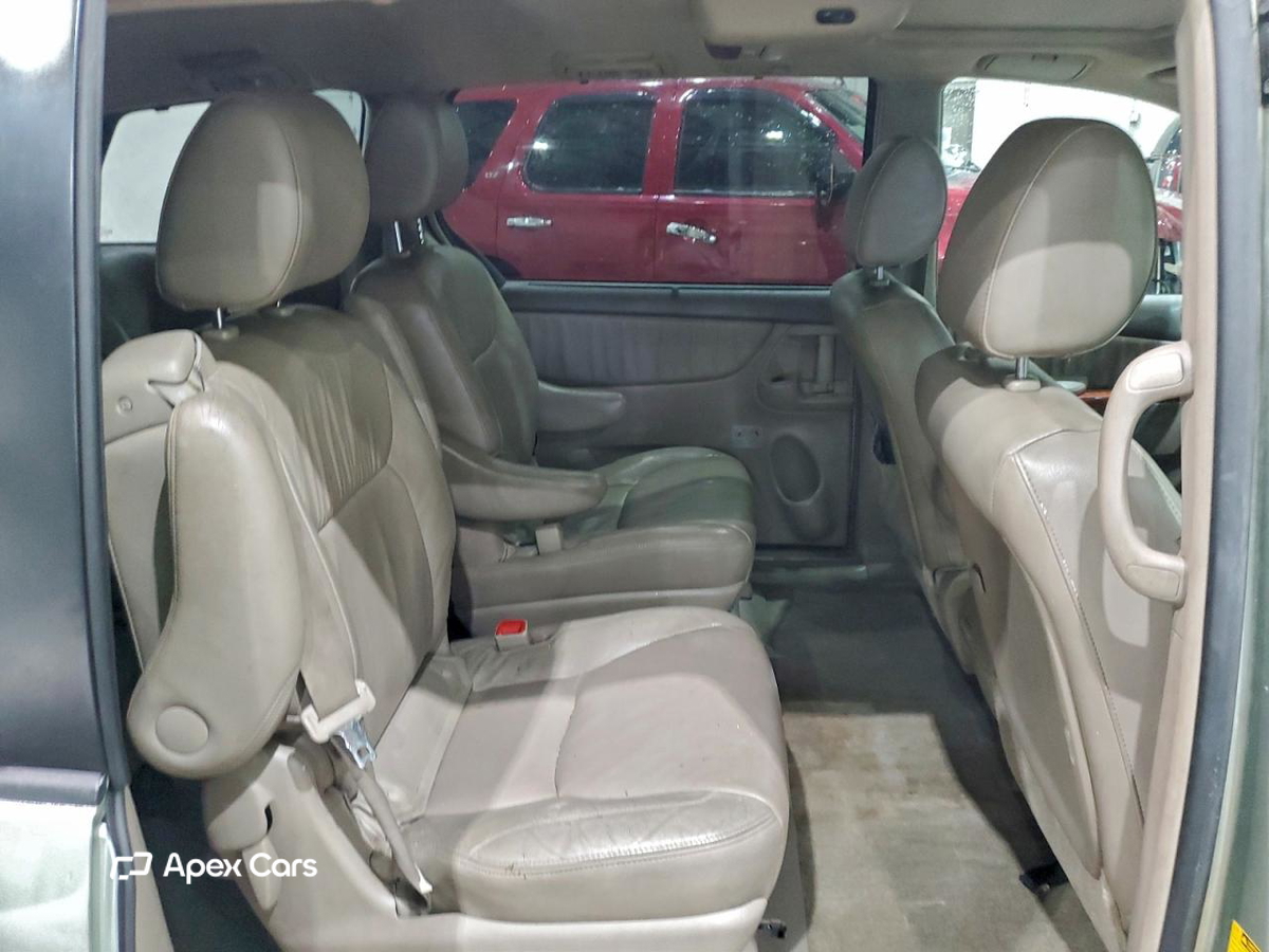 Toyota Sienna 2010