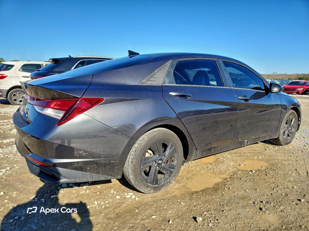 Hyundai Elantra 2023