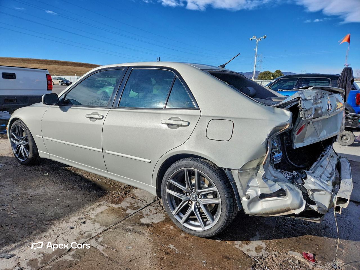 Lexus IS 2005