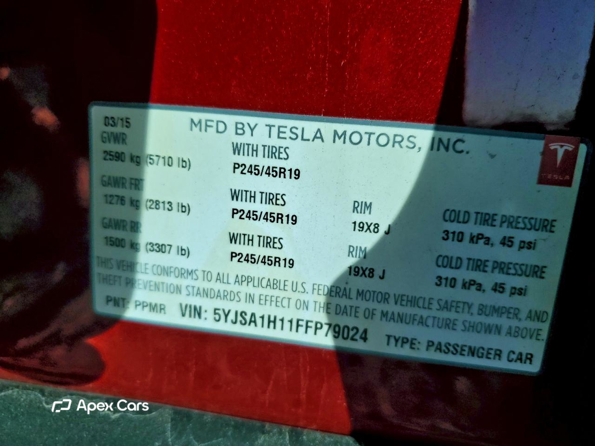 Tesla Model S 2015