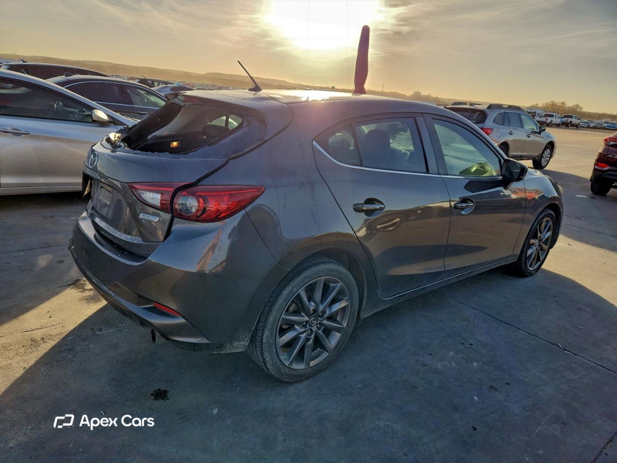 Mazda 3 2018