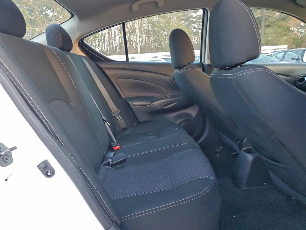 Nissan Versa 2018