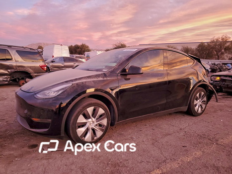 Tesla Model Y 2022 - Image 1 of 13