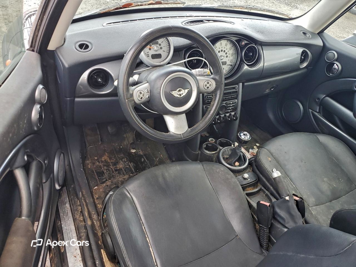 MINI Cooper 2005