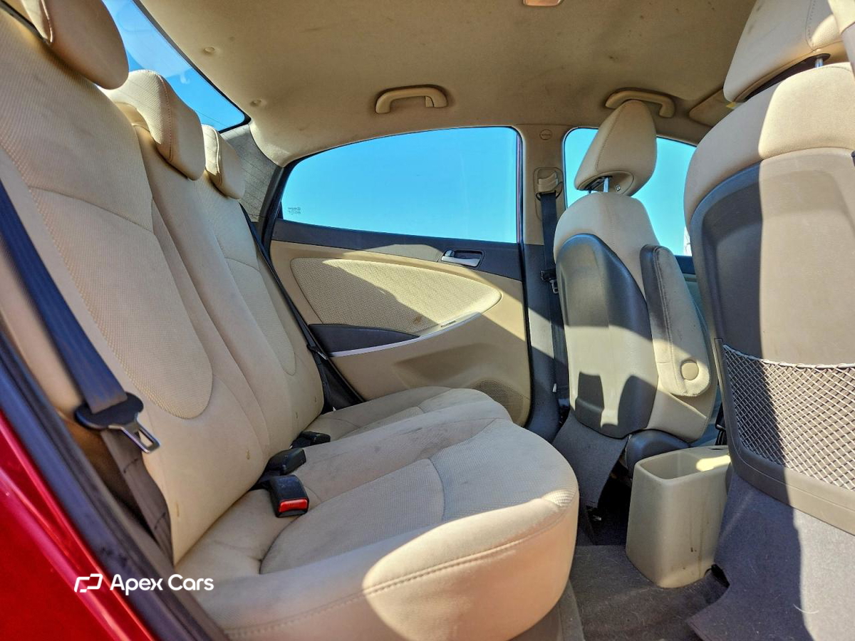 Hyundai Accent 2013