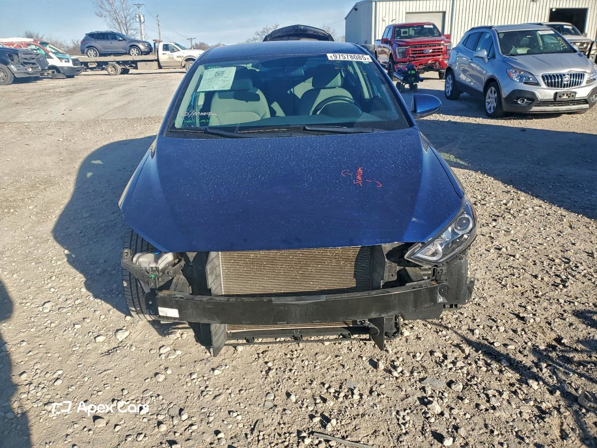 Hyundai Elantra 2017