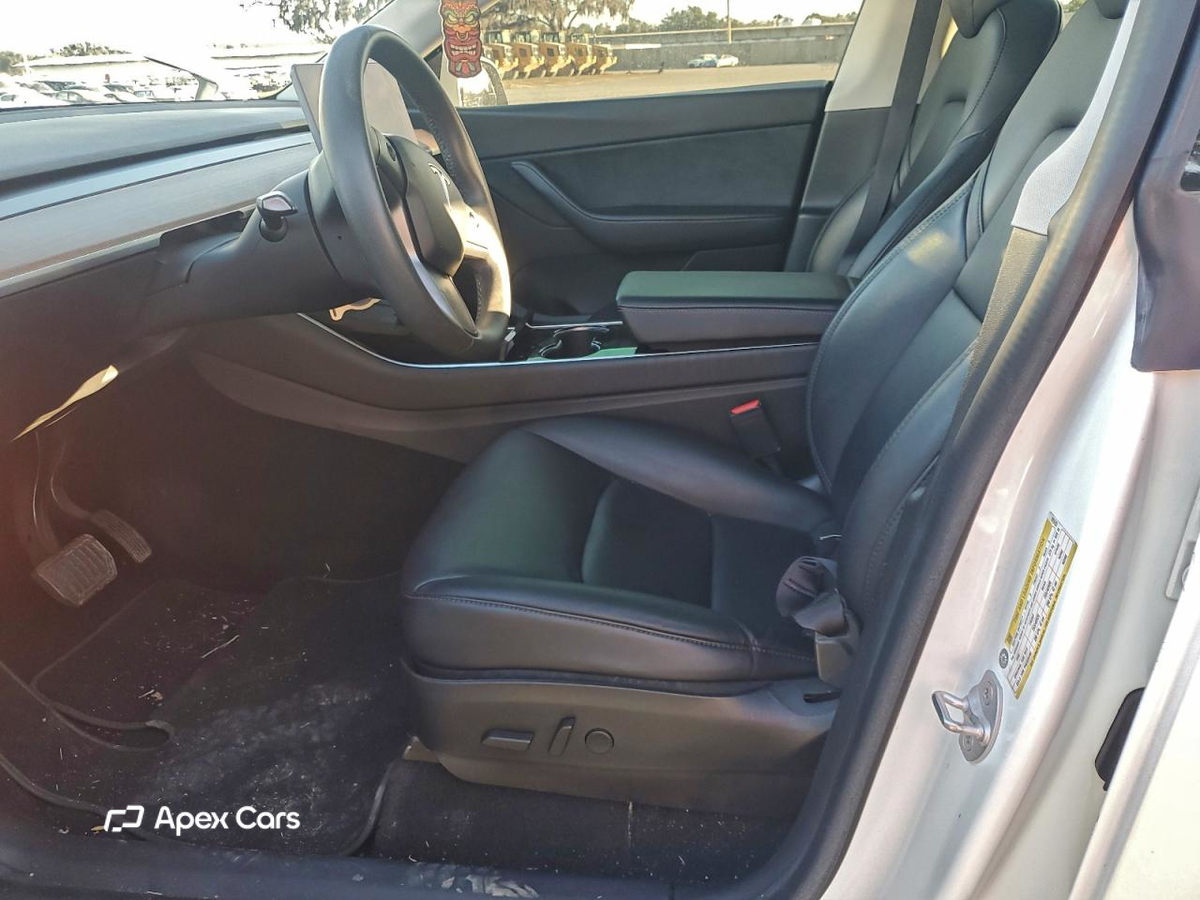 Tesla Model Y 2020