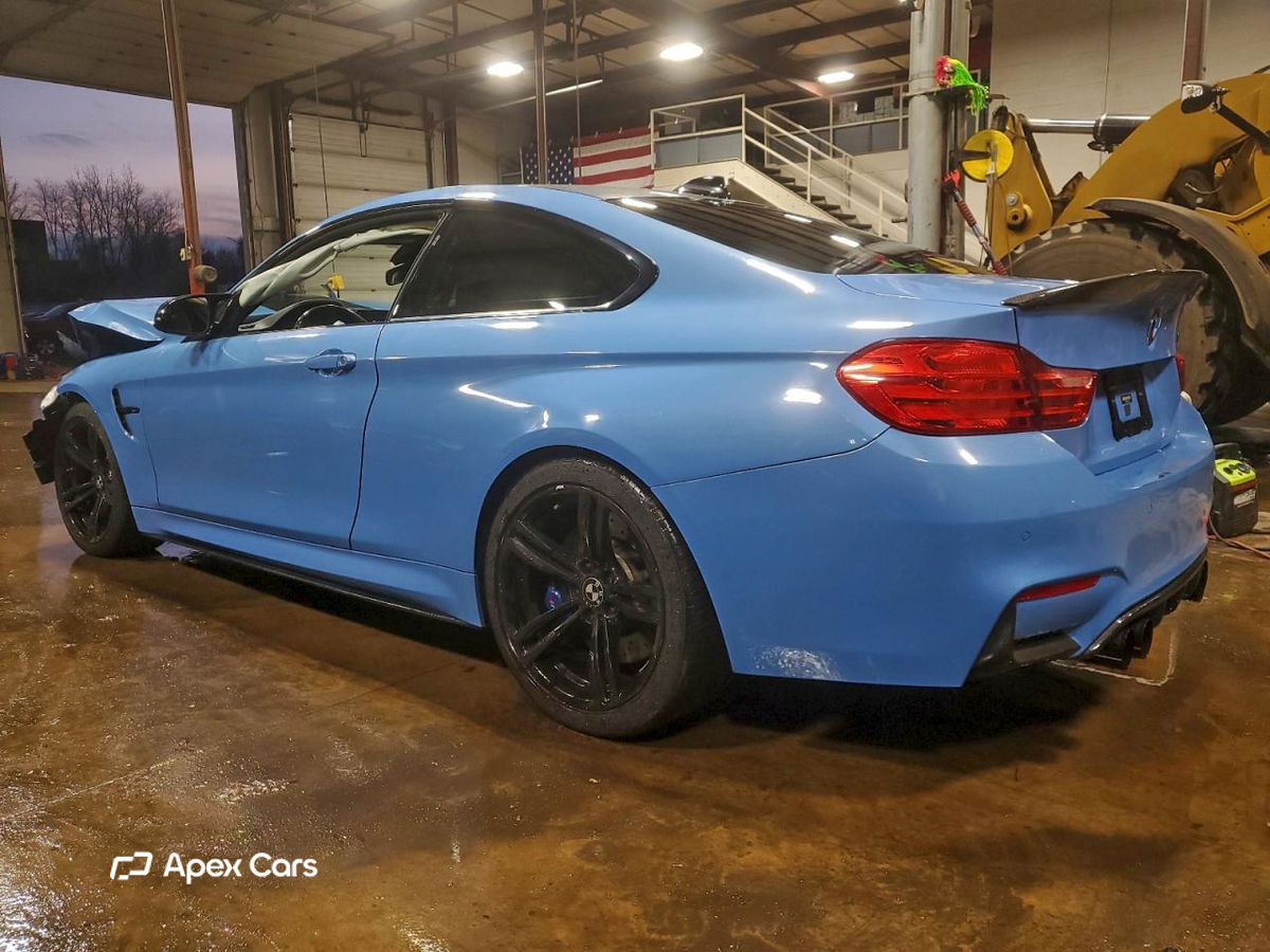 BMW M4 2015