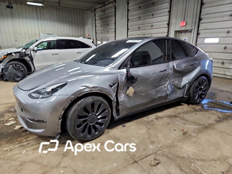 Tesla Model Y 2024 - Image 1 of 12