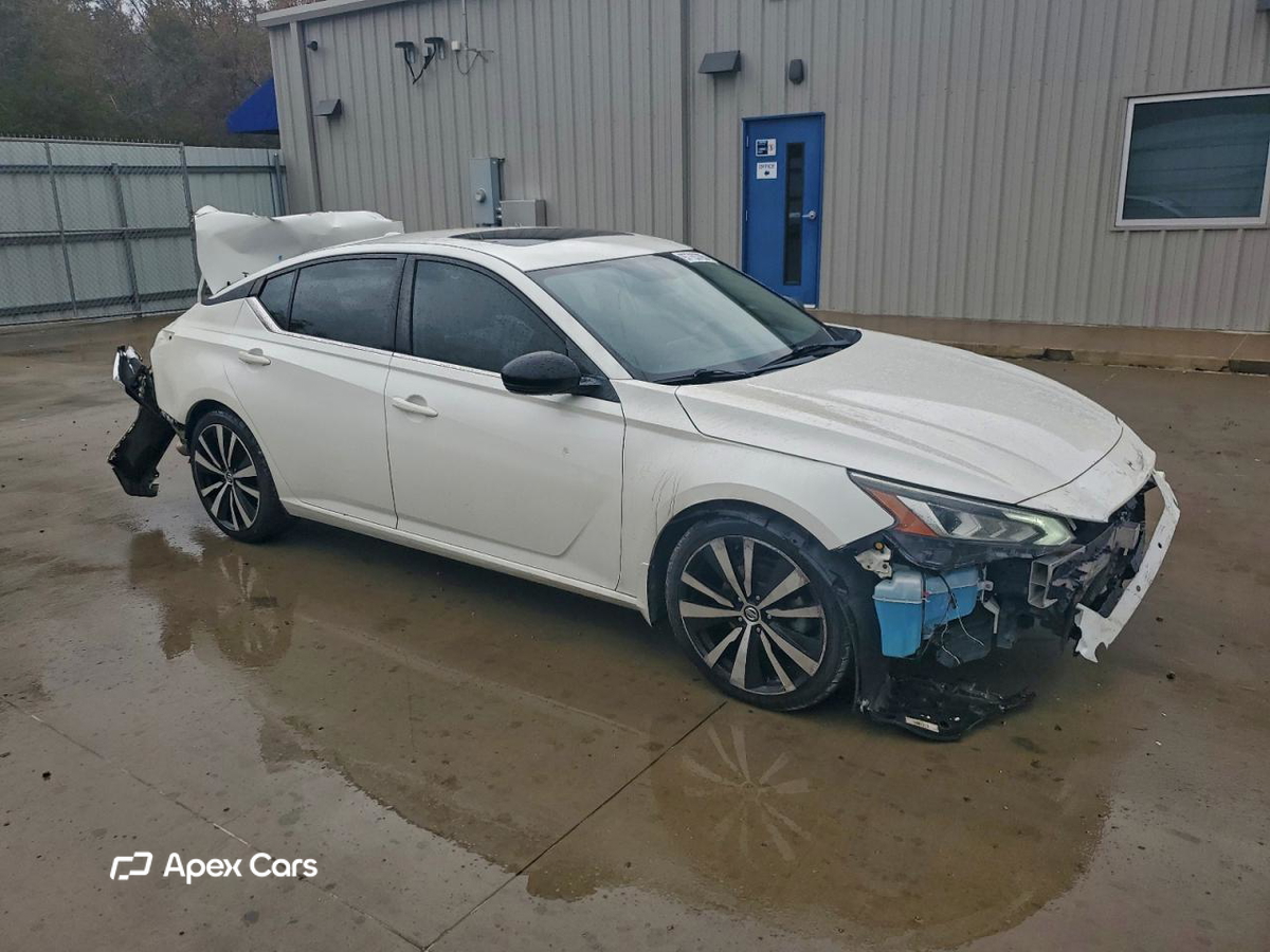 Nissan Altima 2019
