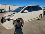 Toyota Sienna 2011