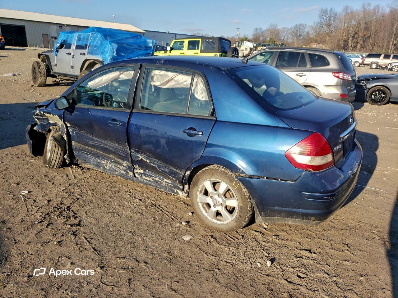Nissan Versa 2011