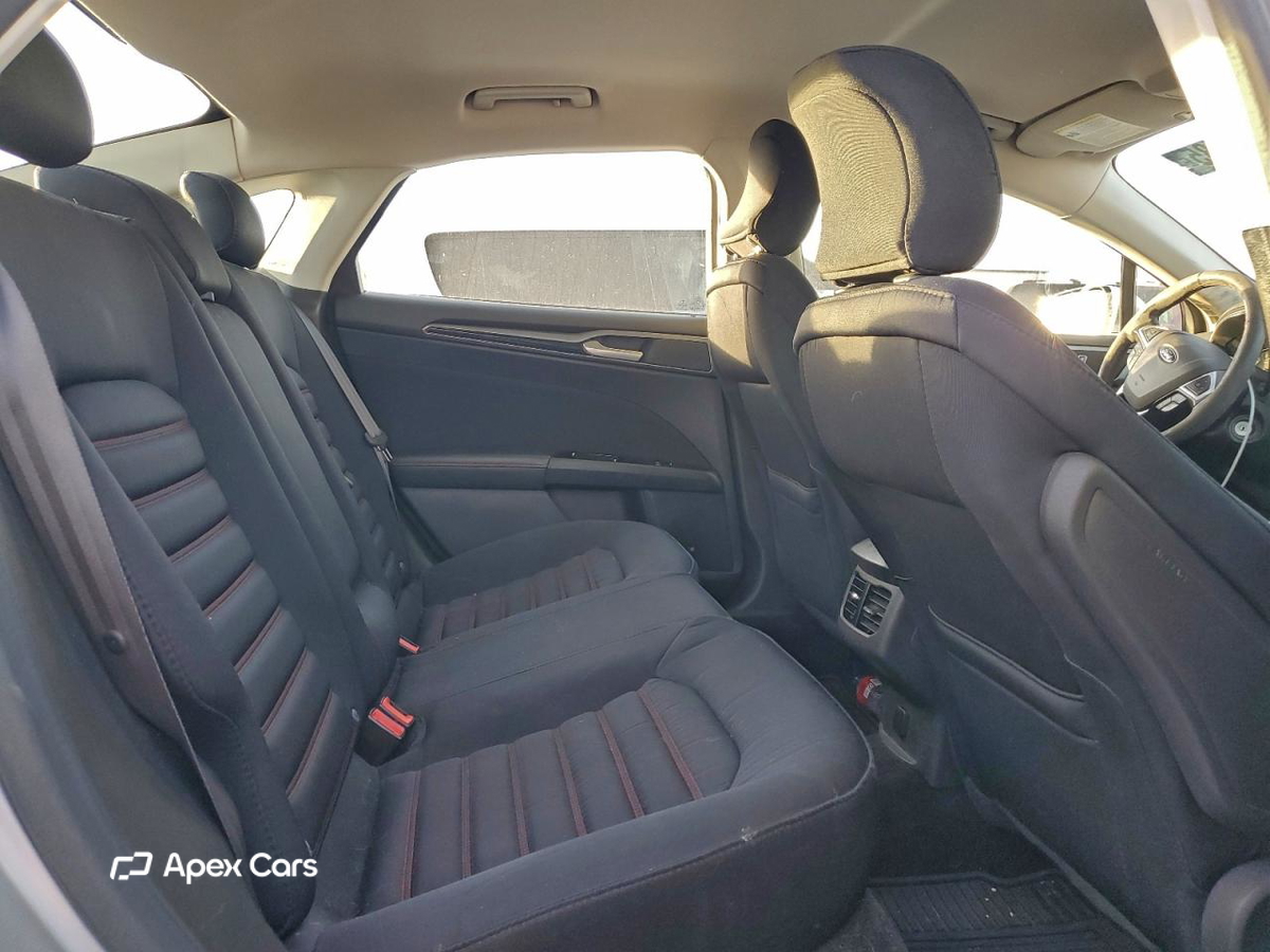 Ford Fusion 2016