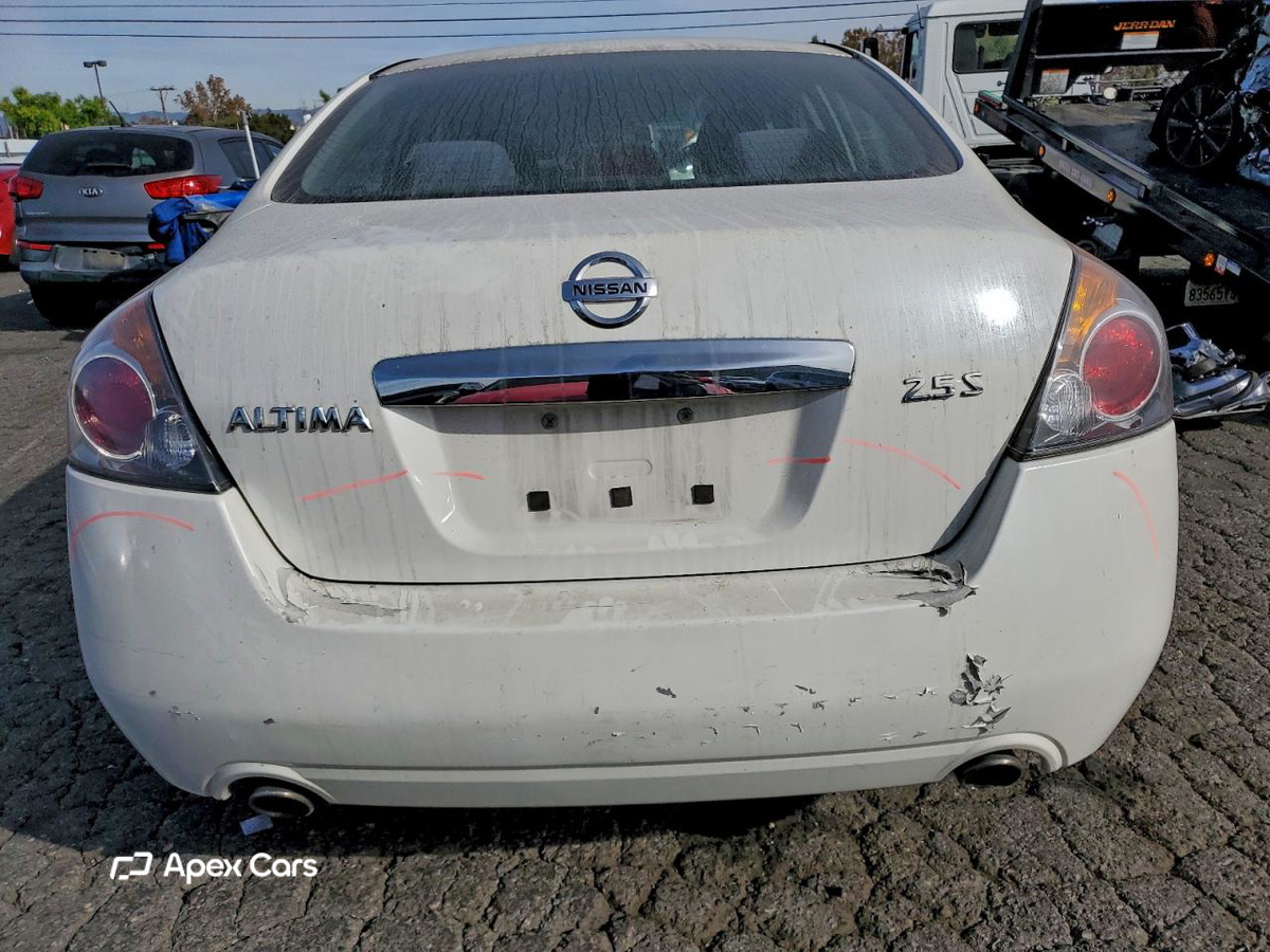 Nissan Altima 2012