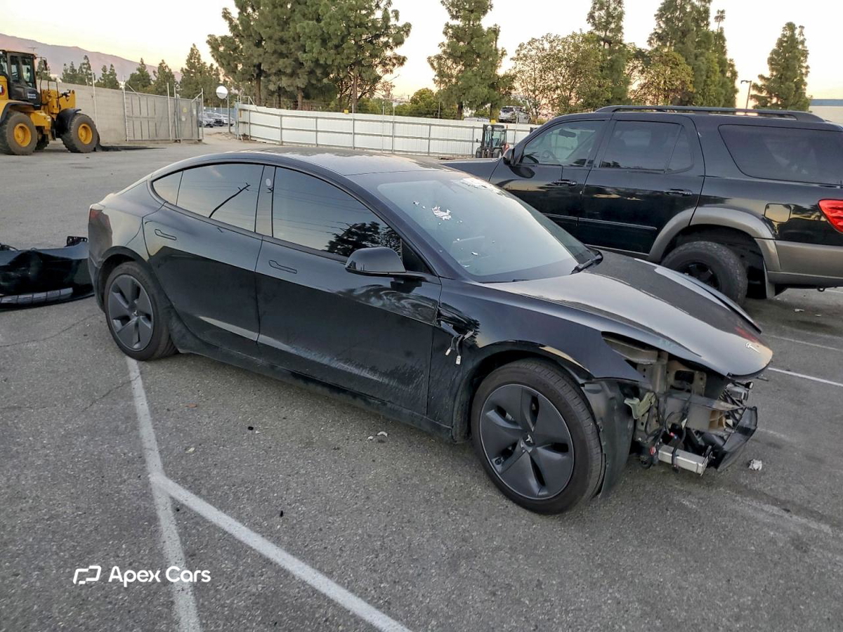 Tesla Model 3 2022