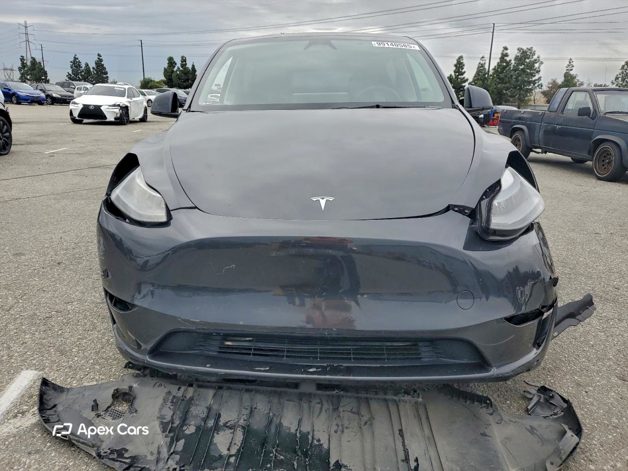 Tesla Model Y 2024
