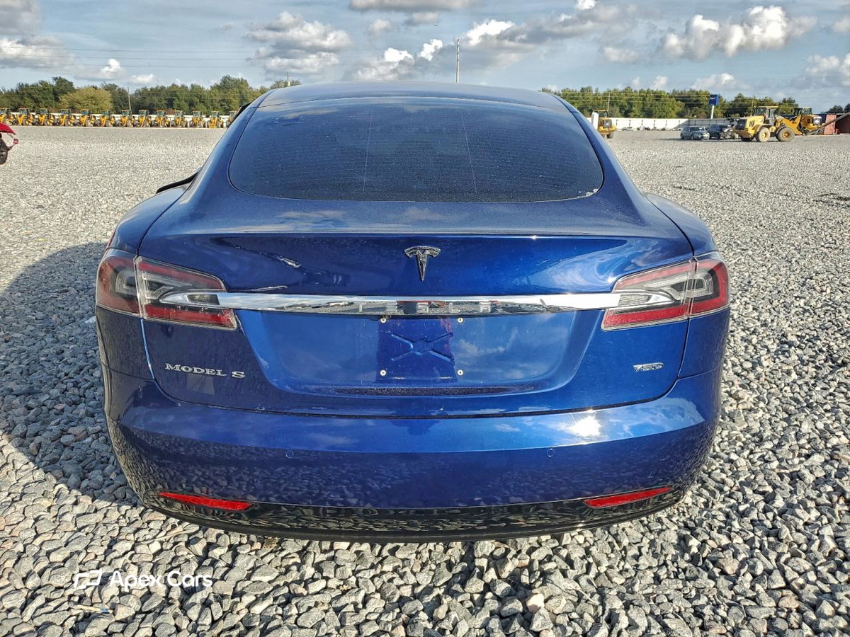 Tesla Model S 2018