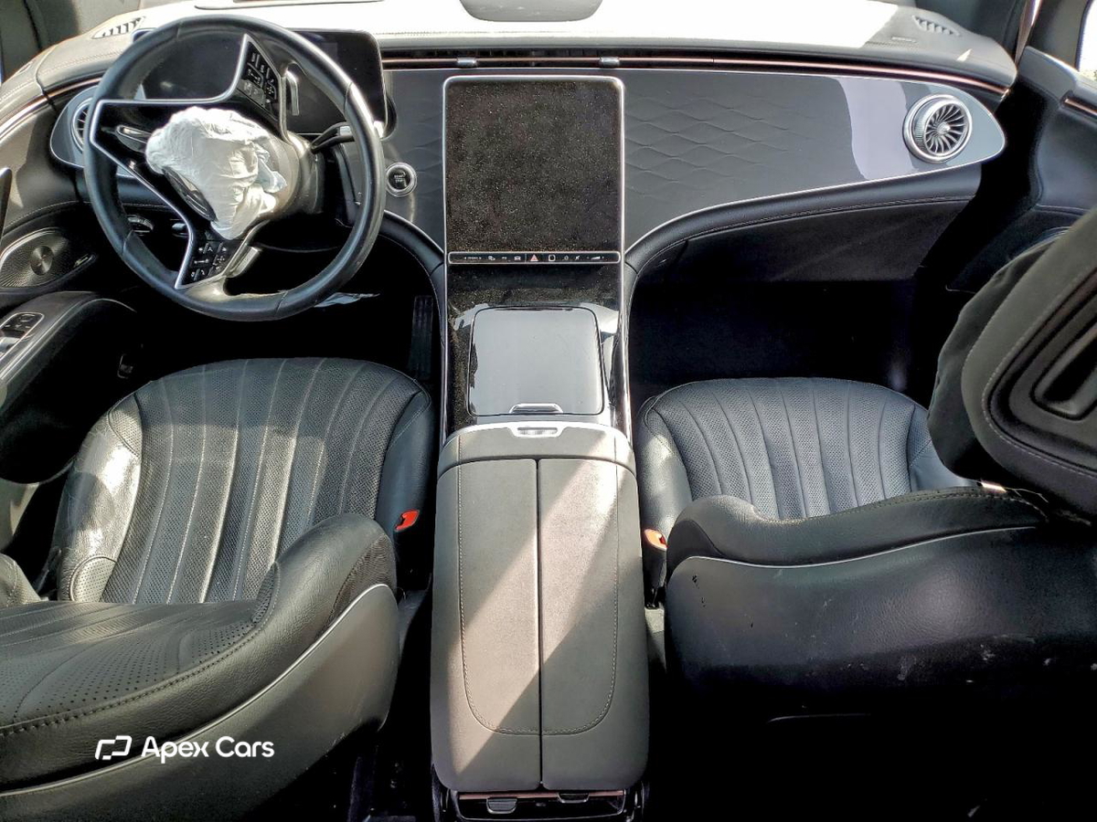 Mercedes-Benz  2023