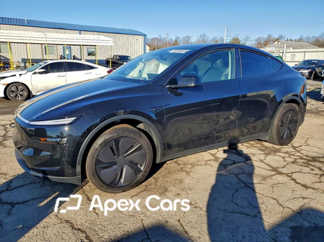 Tesla Model Y 2026 - Image 1 of 14