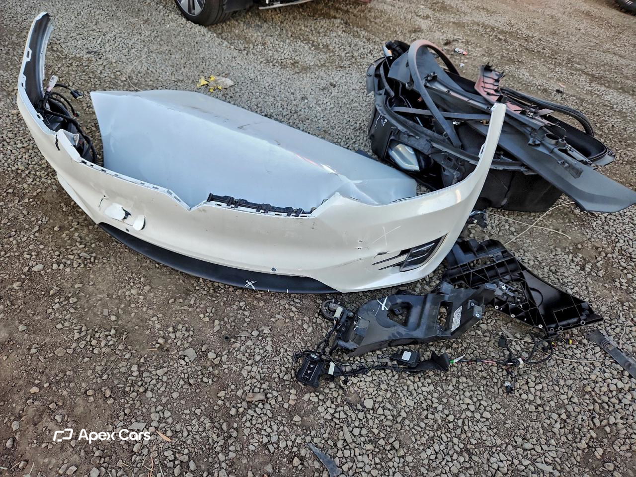 Tesla Model X 2020