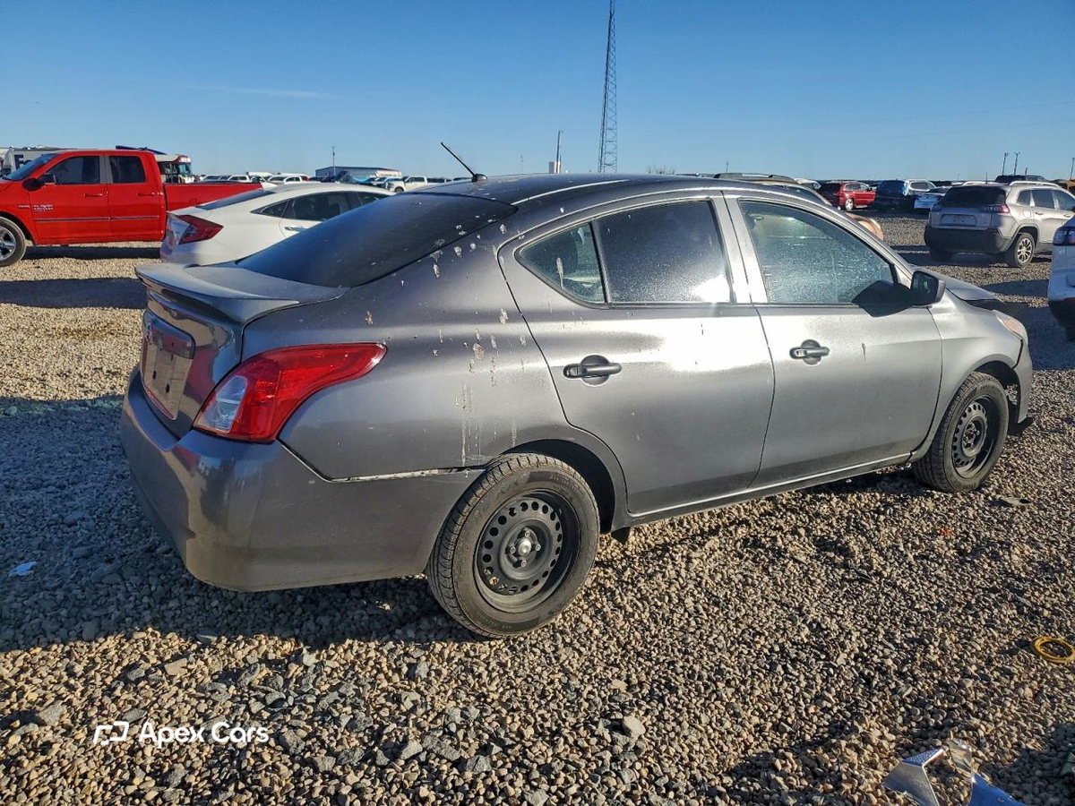 Nissan Versa 2019