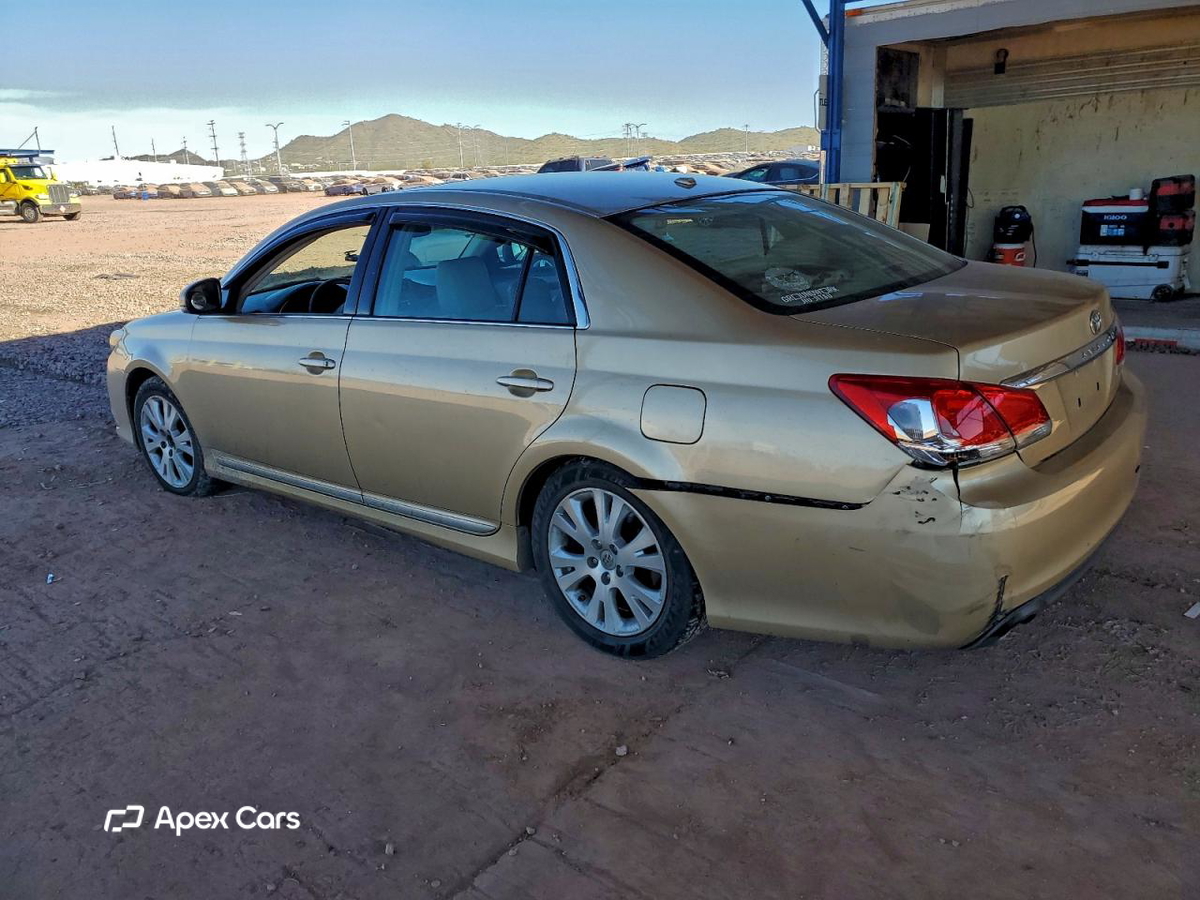 Toyota Avalon 2011