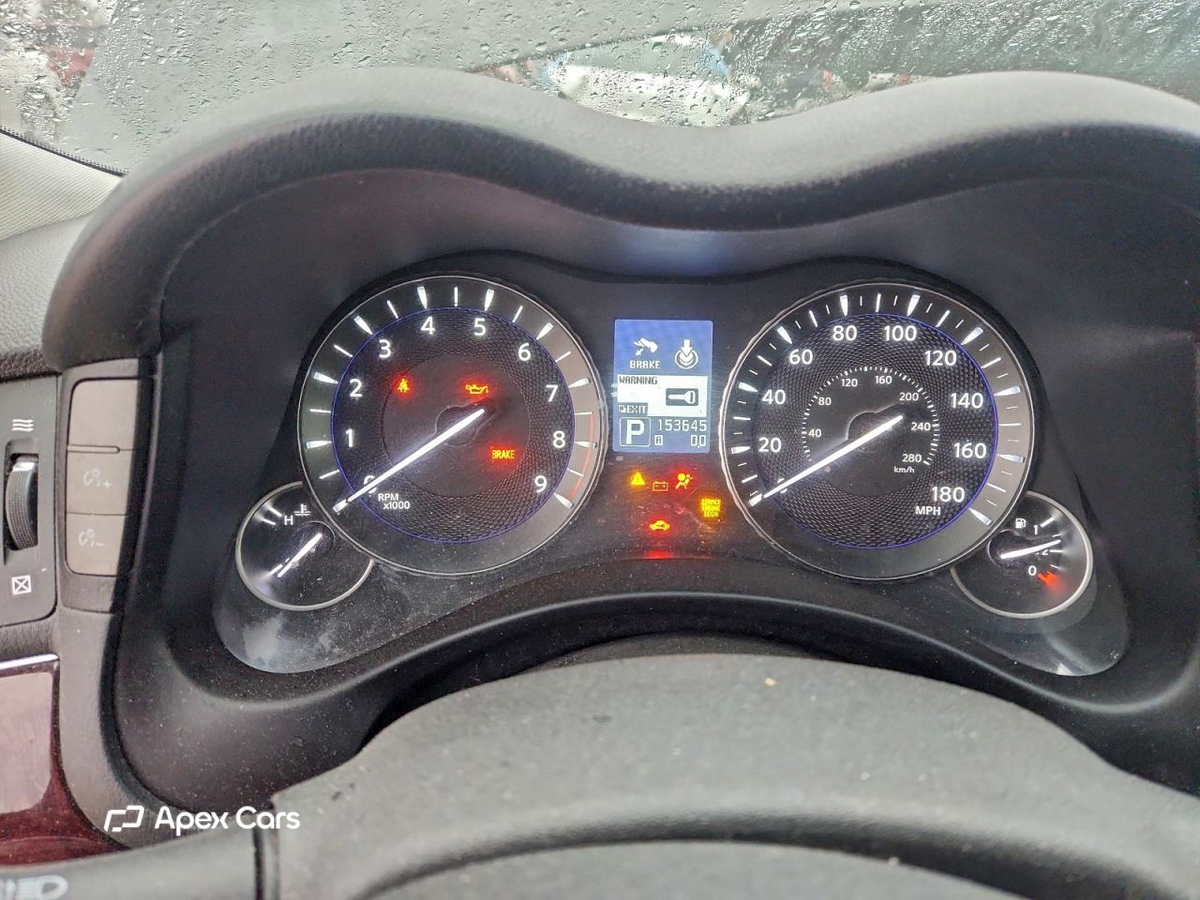 Infiniti M 2012
