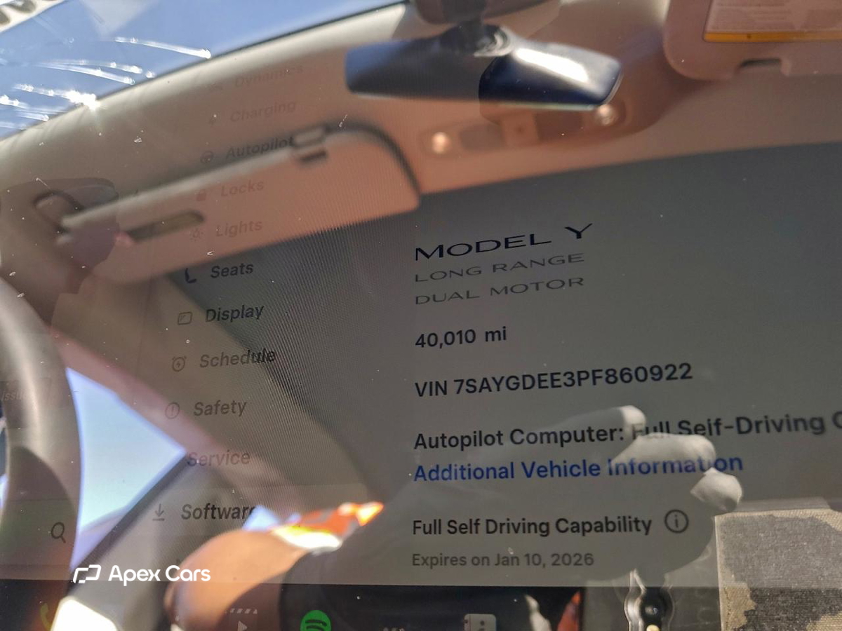 Tesla Model Y 2023
