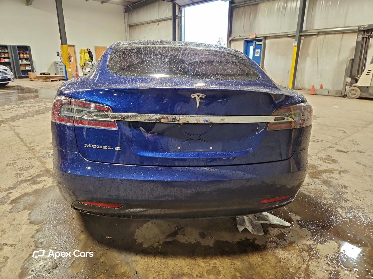 Tesla Model S 2016