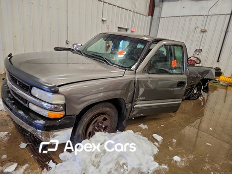 Chevrolet Silverado 2001 - Image 1 of 12
