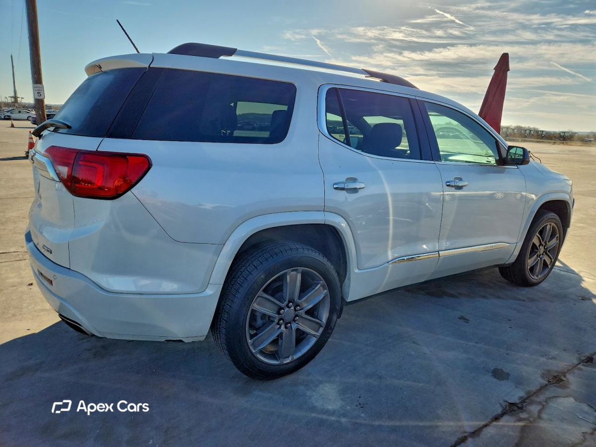 GMC Acadia 2017