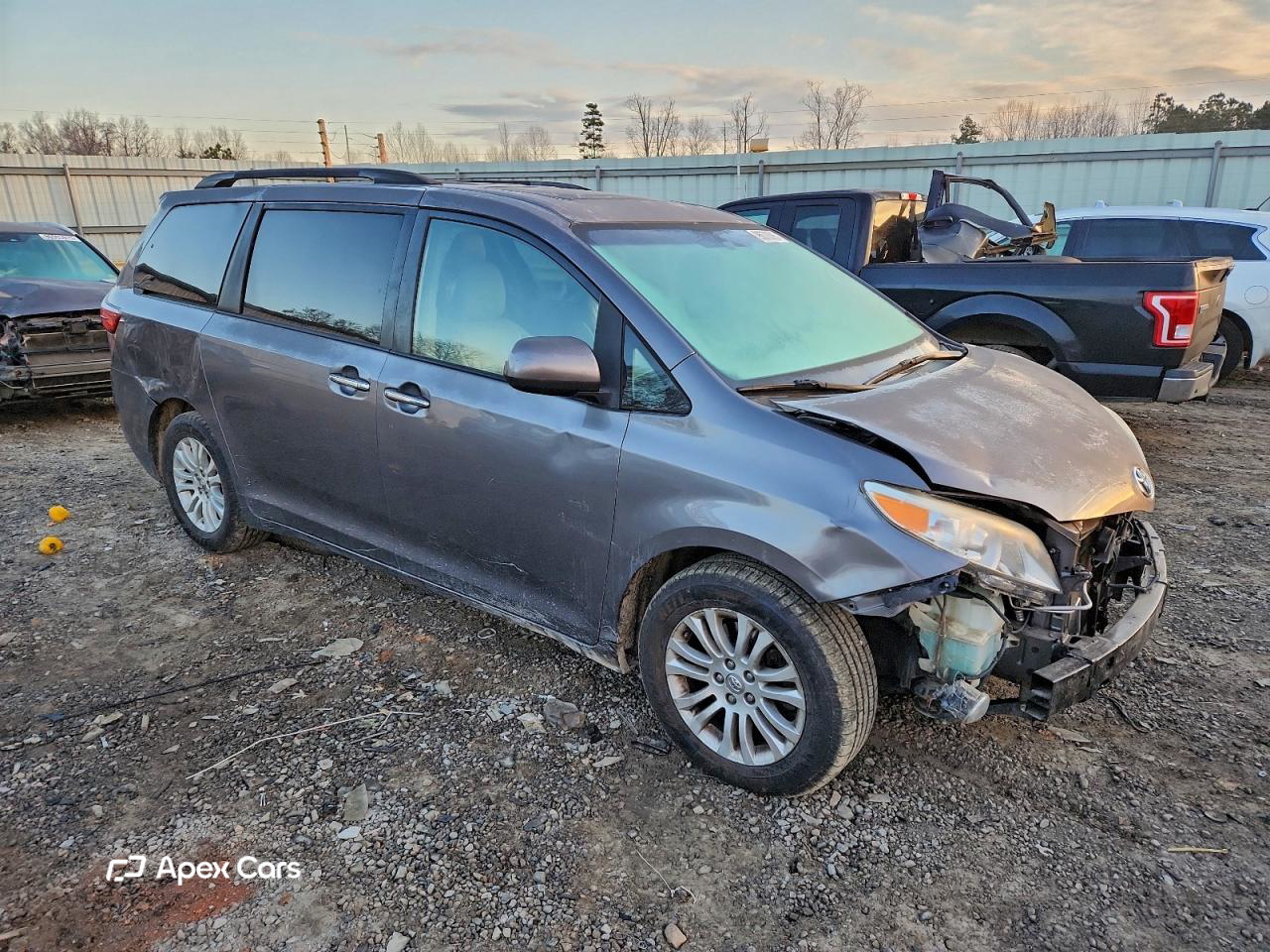 Toyota Sienna 2015