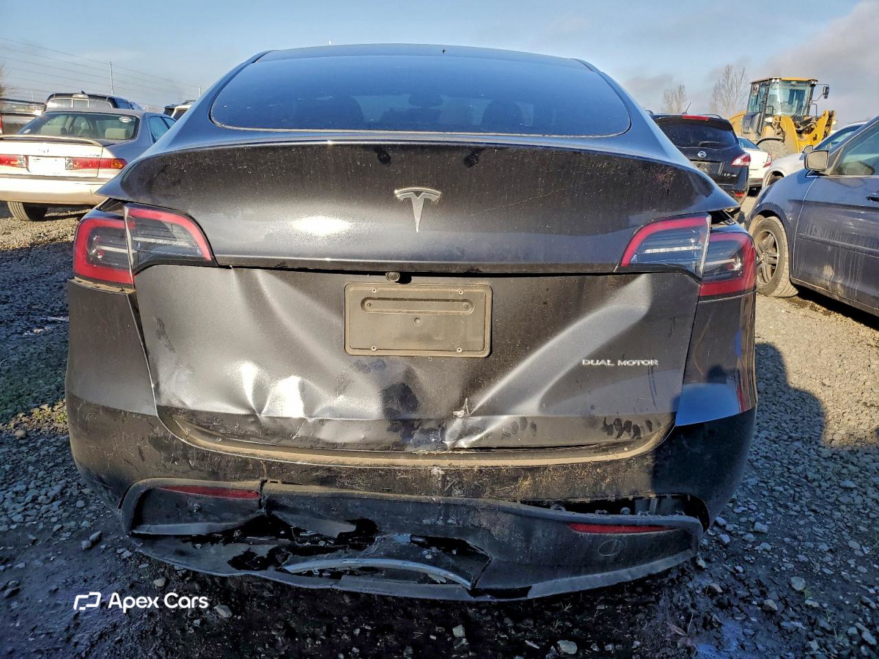 Tesla Model Y 2025